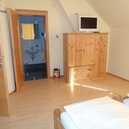 Pension Himmelreich Ternitz Buitenkant foto